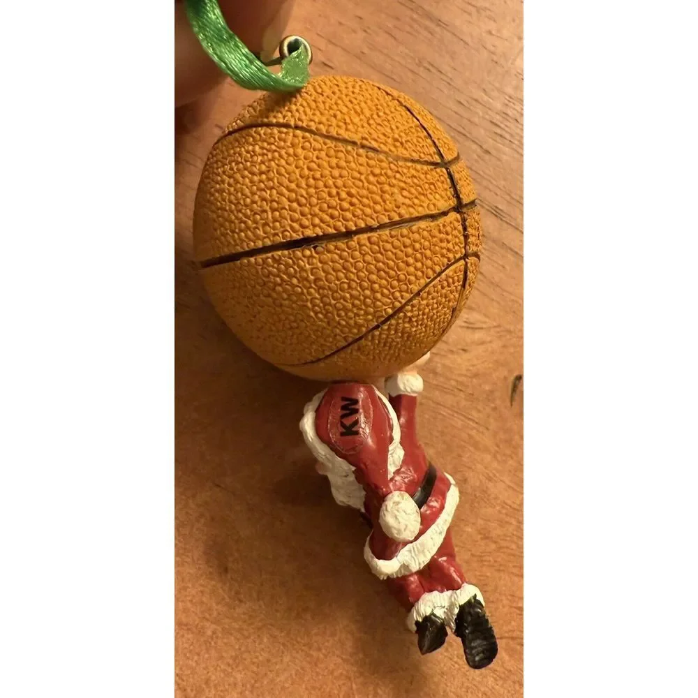 AVON SANTA CLAUSE‎ JUMPING SPORTS ORNAMENT BASKETBALL 1996 3